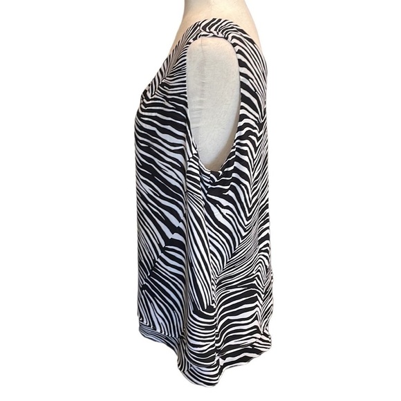 Ann Taylor Zebra Print Sleeveless Blouse Layered Hem Black/White L - Picture 3 of 6